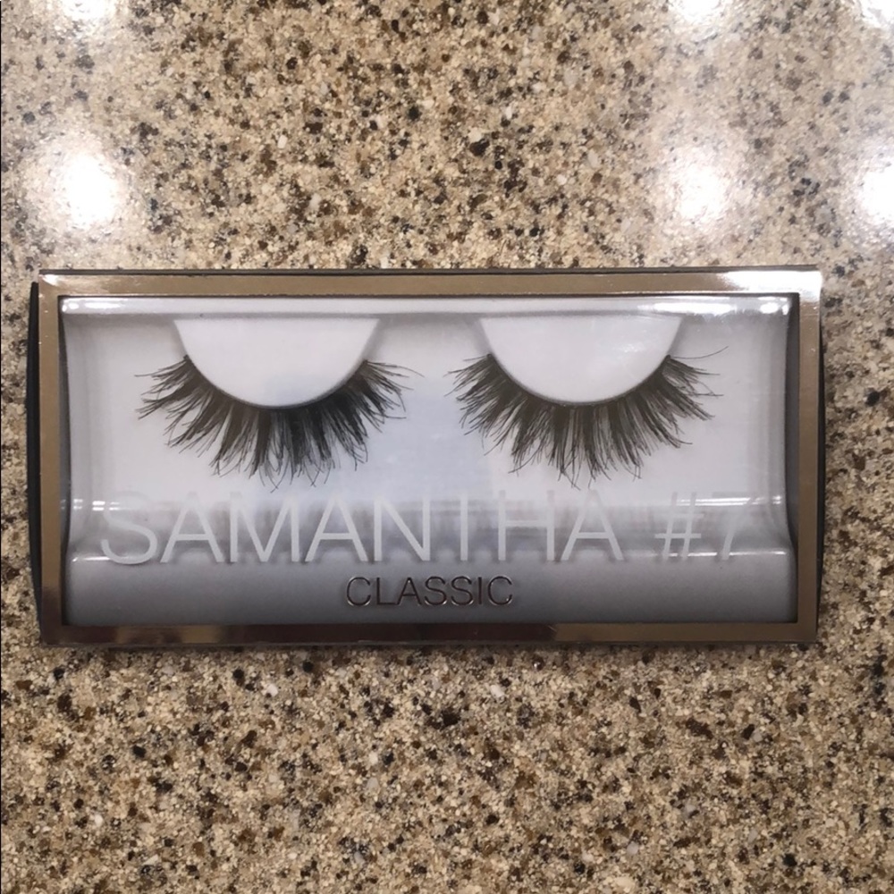 Samantha Lashes